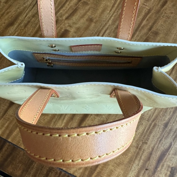 Louis Vuitton Handbag Mini Vernis Houston Monogram Light Yellow - Picture 4 of 10